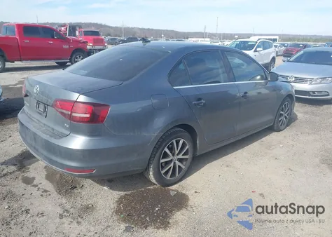2017 Volkswagen Jetta 1.4T Se z USA, uszkodzony, nr VIN 3VWDB7AJ3HM331673
